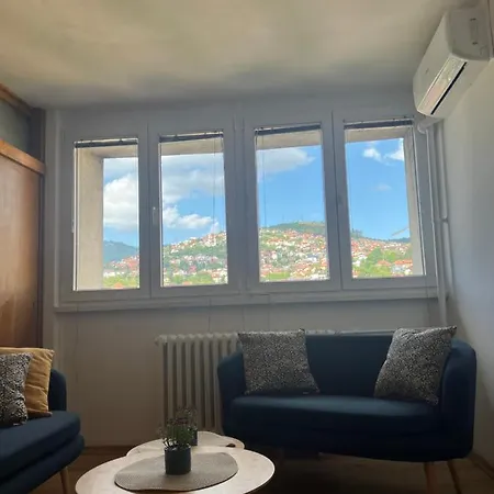 アパート Bright With 2 Bedrooms And A Balcony *